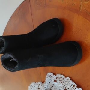 Black boots